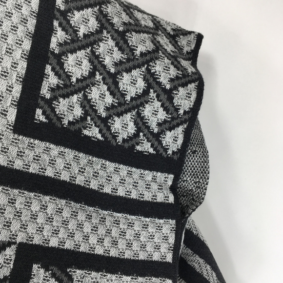 Lucky Brand OS Blanket Poncho Vest Gray - Picture 5 of 6